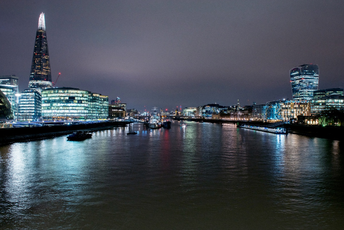 city-of-london-financial-district-at-night-2022-06-02-09-04-54-utc-1