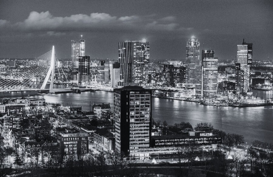 rotterdam-skyline-bw-1